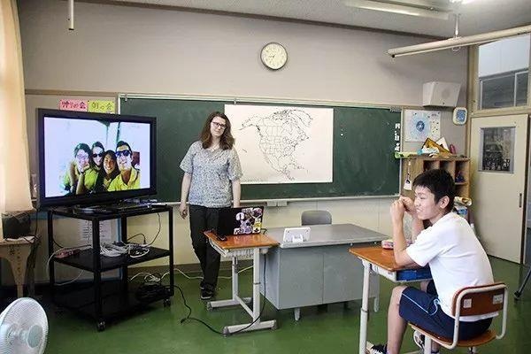 Ngôi trường chỉ có một học sinh ảnh 6 Ngoi truong chi co mot hoc sinh anh 6