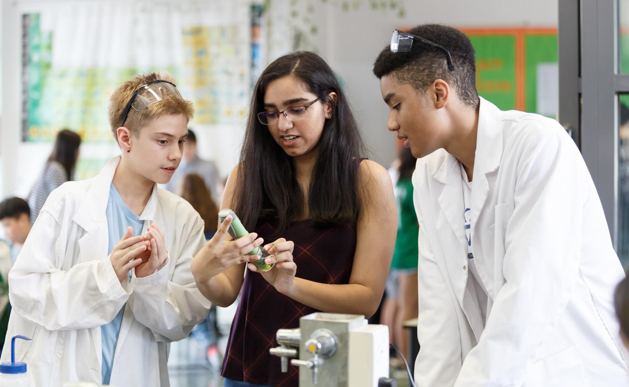 truong quoc te lien hop quoc anh 10