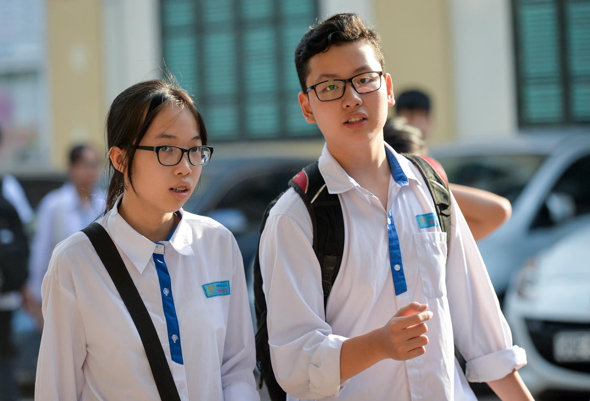 điểm thi vào lớp 10 ảnh 1 diem thi vao lop 10 anh 1