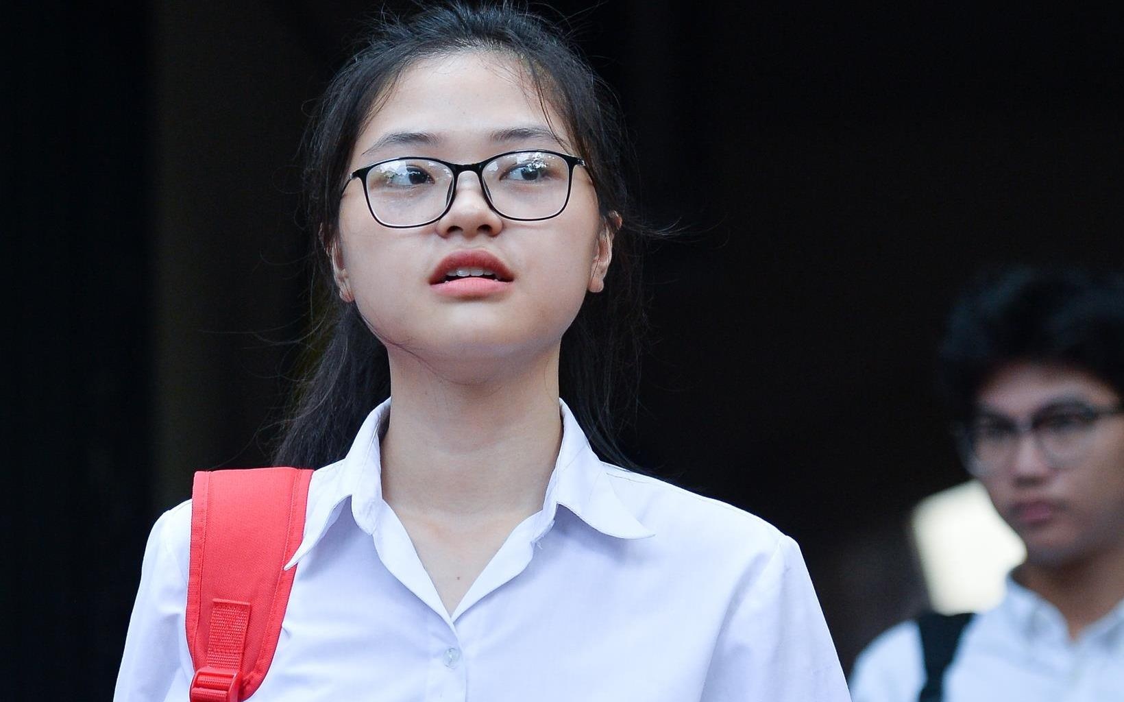 Bai giai de thi mon Toan ma 107 hinh anh