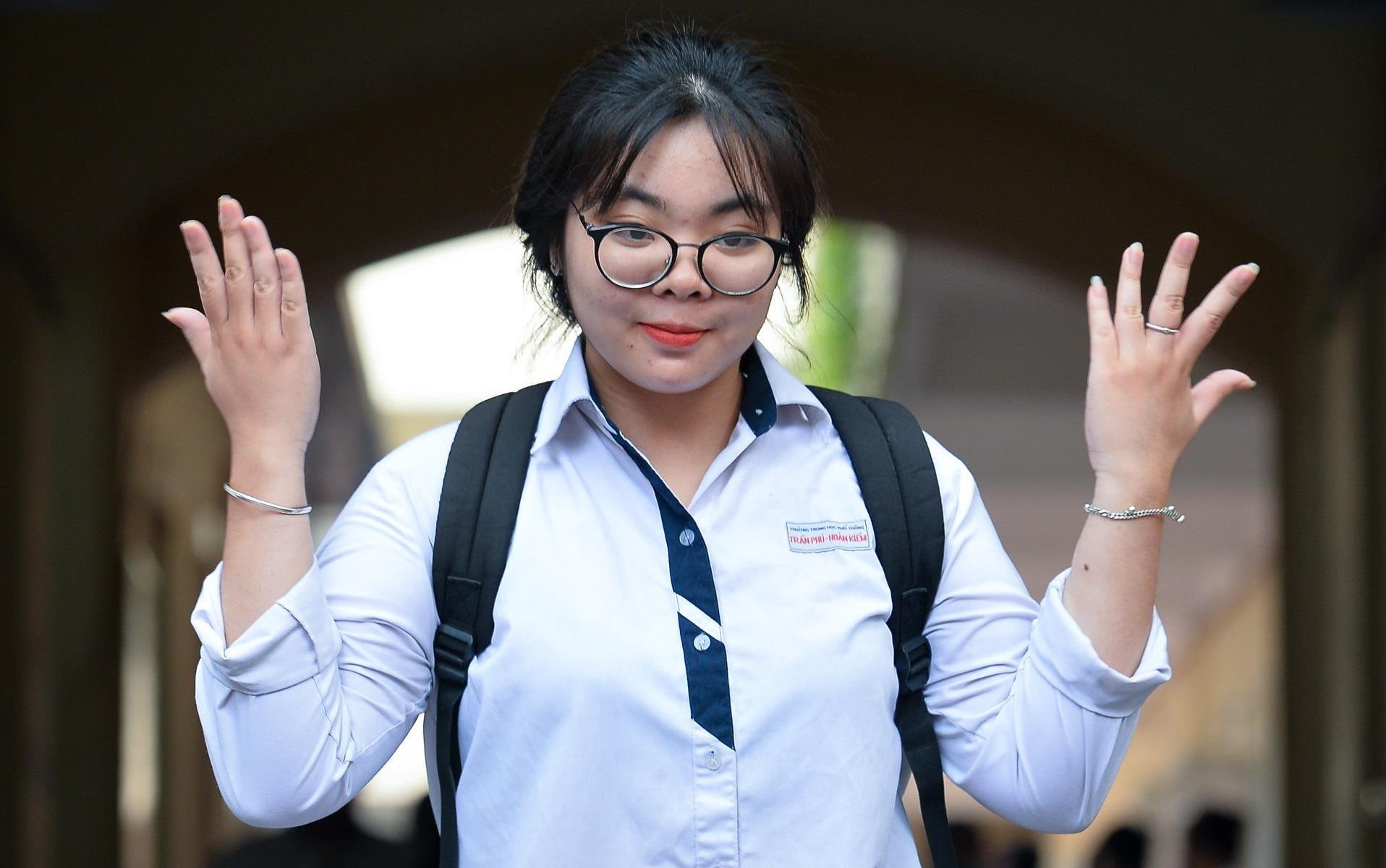 Bai giai de thi mon Toan ma 111 hinh anh