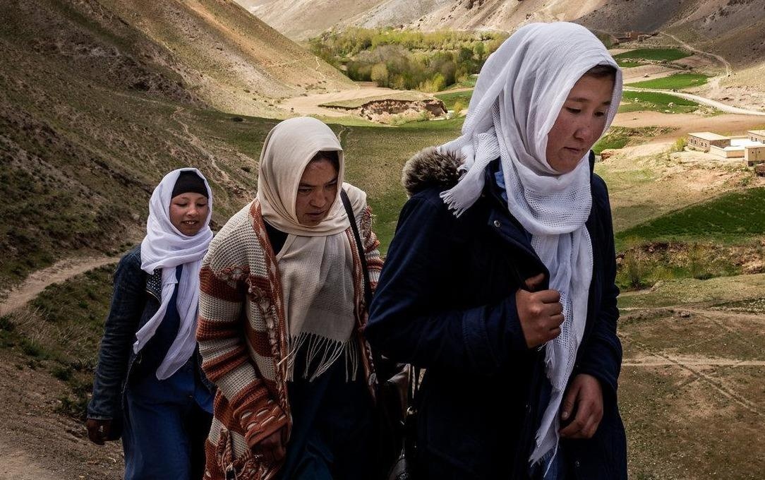 97% hoc sinh o ngoi truong khong co dien do dai hoc hinh anh