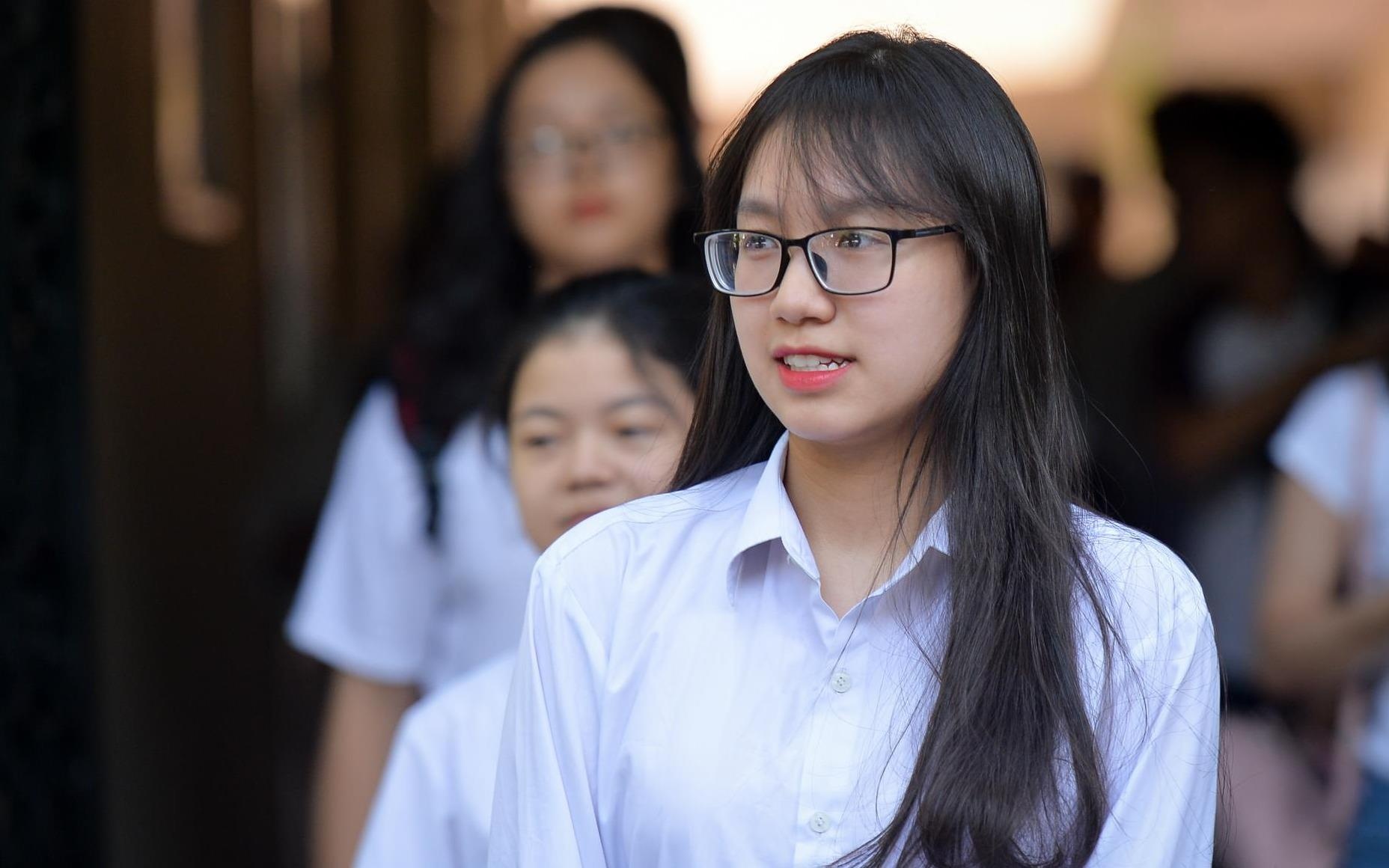 3 truong dai hoc dau tien cong bo diem chuan va ket qua trung tuyen hinh anh