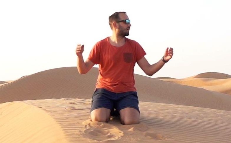 Nguoi lac giua sa mac hay o Nam Cuc co co hoi song sot cao hon? hinh anh