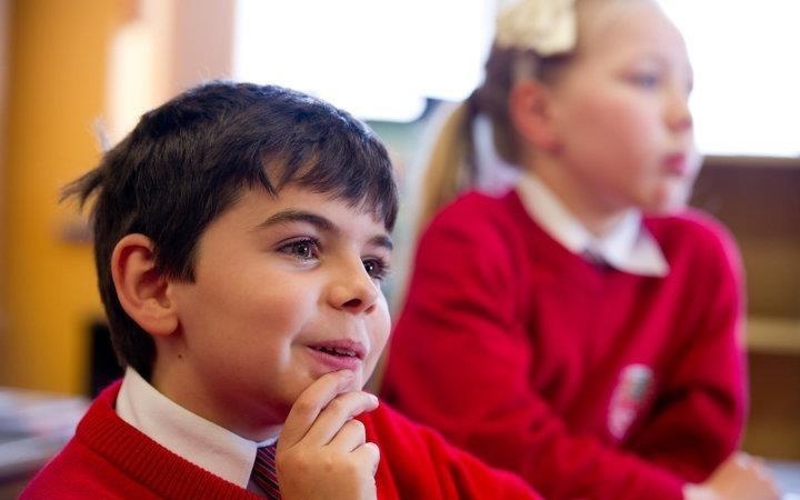 Nguoi hoc cang nhieu, nguy co mac benh tim luc gia cang thap hinh anh