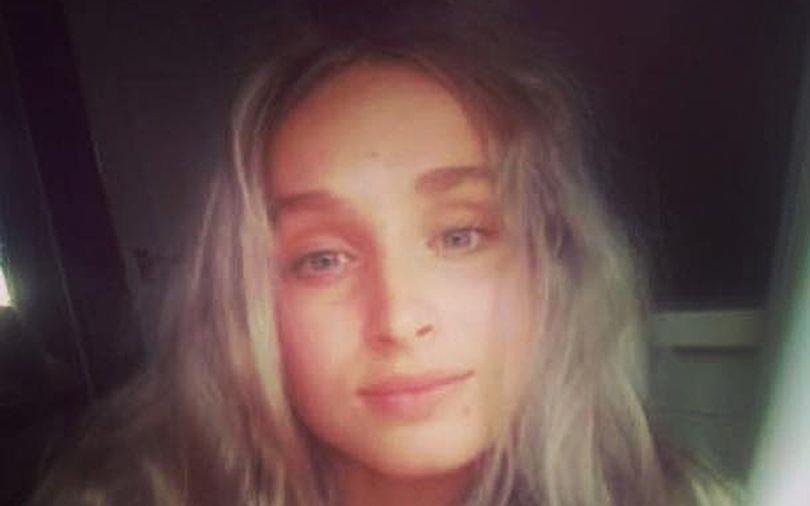 Nhan thong bao cho mot nam de duoc dieu tri tam than, nu sinh tu tu hinh anh