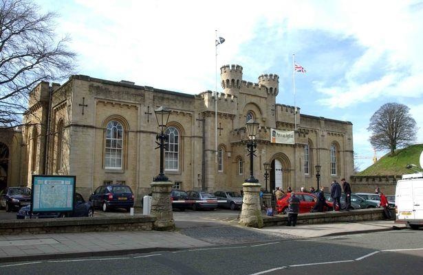 nữ sinh tự sát vì phải chờ một năm để được điều trị tâm thần ảnh 1 nu sinh tu sat vi phai cho mot nam de duoc dieu tri tam than anh 1