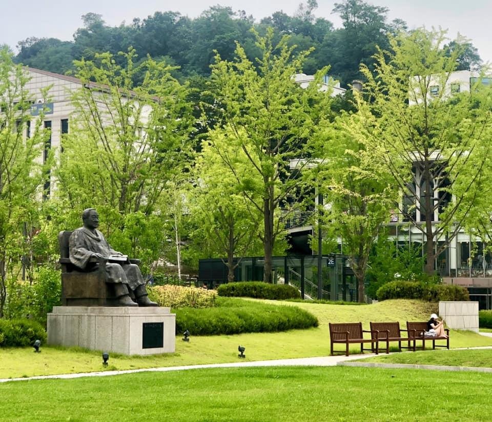 Khuon vien dep nhu tranh cua DH Yonsei anh 9