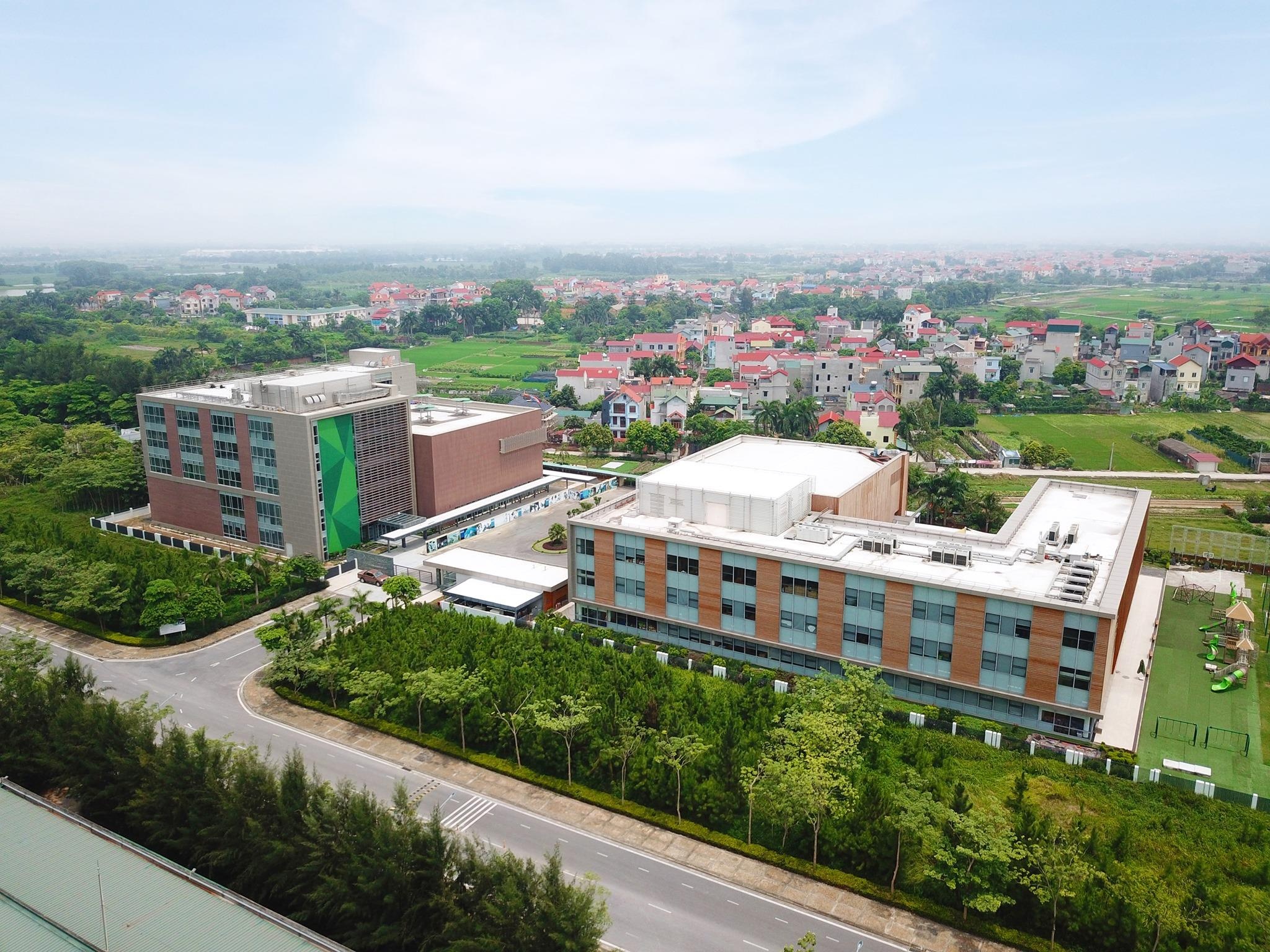 hoc phi truong quoc te xin anh 10