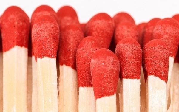 Di chuyen mot que diem bien phep tinh 8 / 3 + 5 = 9 thanh dung hinh anh