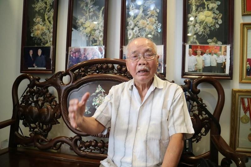 thầy dạy chữ ảnh 1 thay day chu anh 1