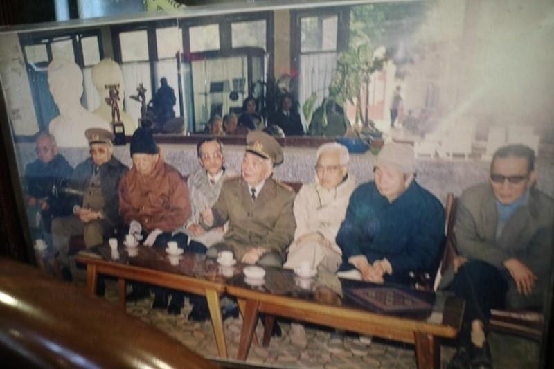 thầy dạy chữ ảnh 2 thay day chu anh 2