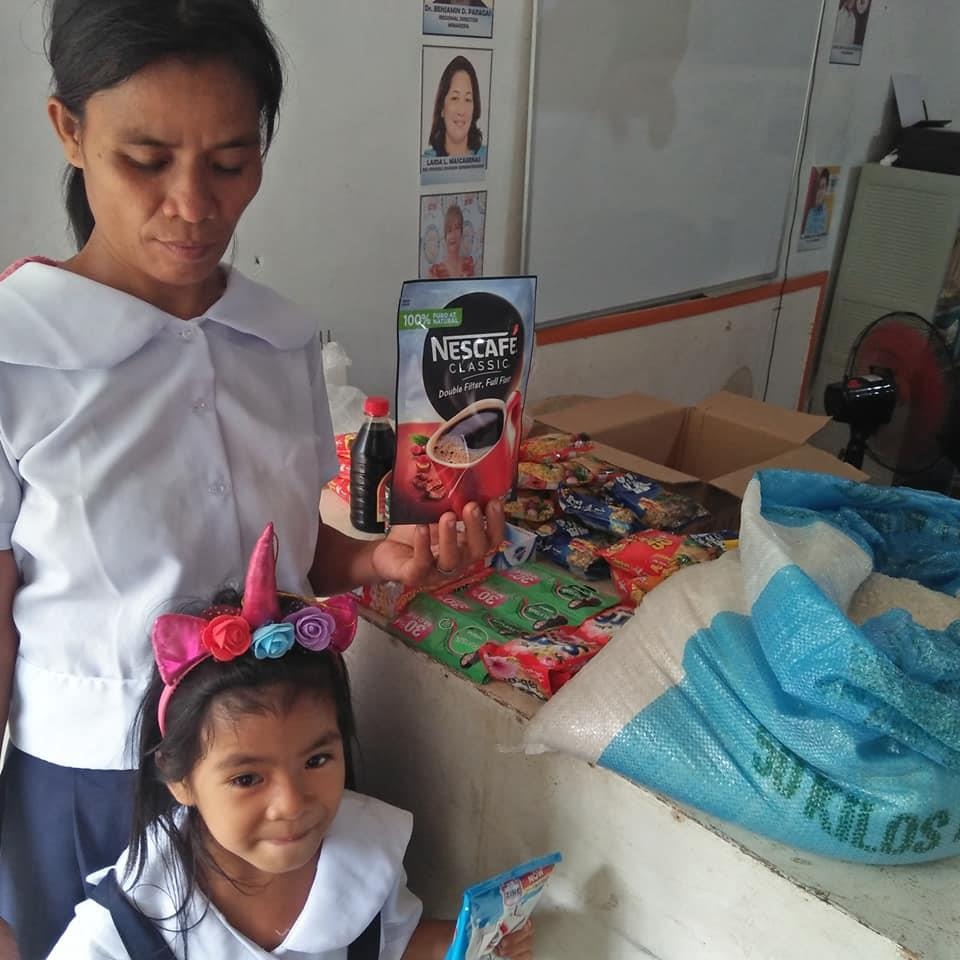 me cung vao lop 1 voi con anh 2