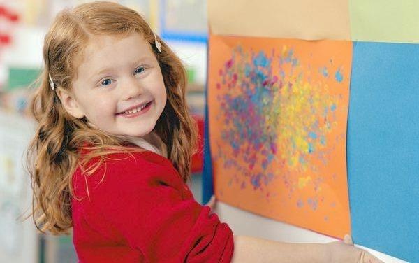 Hoc sinh mau giao nhan 50 USD trong ngay dau di hoc hinh anh