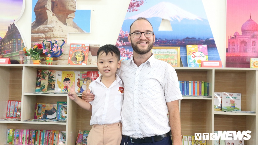 'Thần đồng' biết nói tiếng Anh khi mới 19 tháng tuổi ảnh 3 'Than dong' biet noi tieng Anh khi moi 19 thang tuoi anh 3