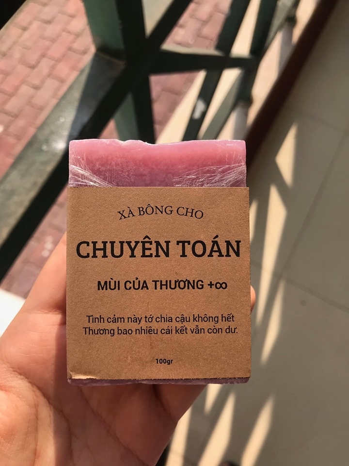 học sinh bán xà bông cho từng môn chuyên ảnh 1 hoc sinh ban xa bong cho tung mon chuyen anh 1