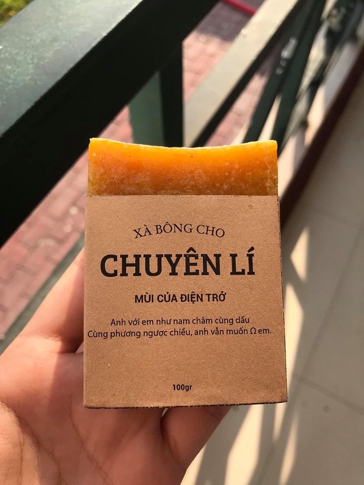 học sinh bán xà bông cho từng môn chuyên ảnh 2 hoc sinh ban xa bong cho tung mon chuyen anh 2