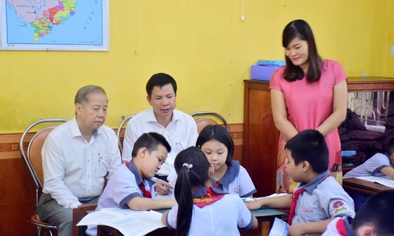 học môn Đạo đức với học sinh tiểu học ảnh 3 hoc mon Dao duc voi hoc sinh tieu hoc anh 3