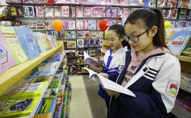 Loai 11 ban thao SGK, hoi dong tham dinh nhan xet vun vat, hinh thuc? hinh anh