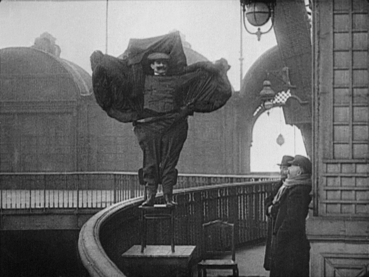 nhà khoa học chết vì nín tiểu ảnh 3 nha khoa hoc chet vi nin tieu anh 3