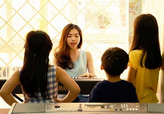 Thieu tram trong giao vien nghe thuat hinh anh