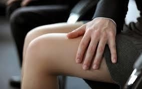 Dinh chi cong tac thay giao 55 tuoi lam hoc sinh mang bau hinh anh