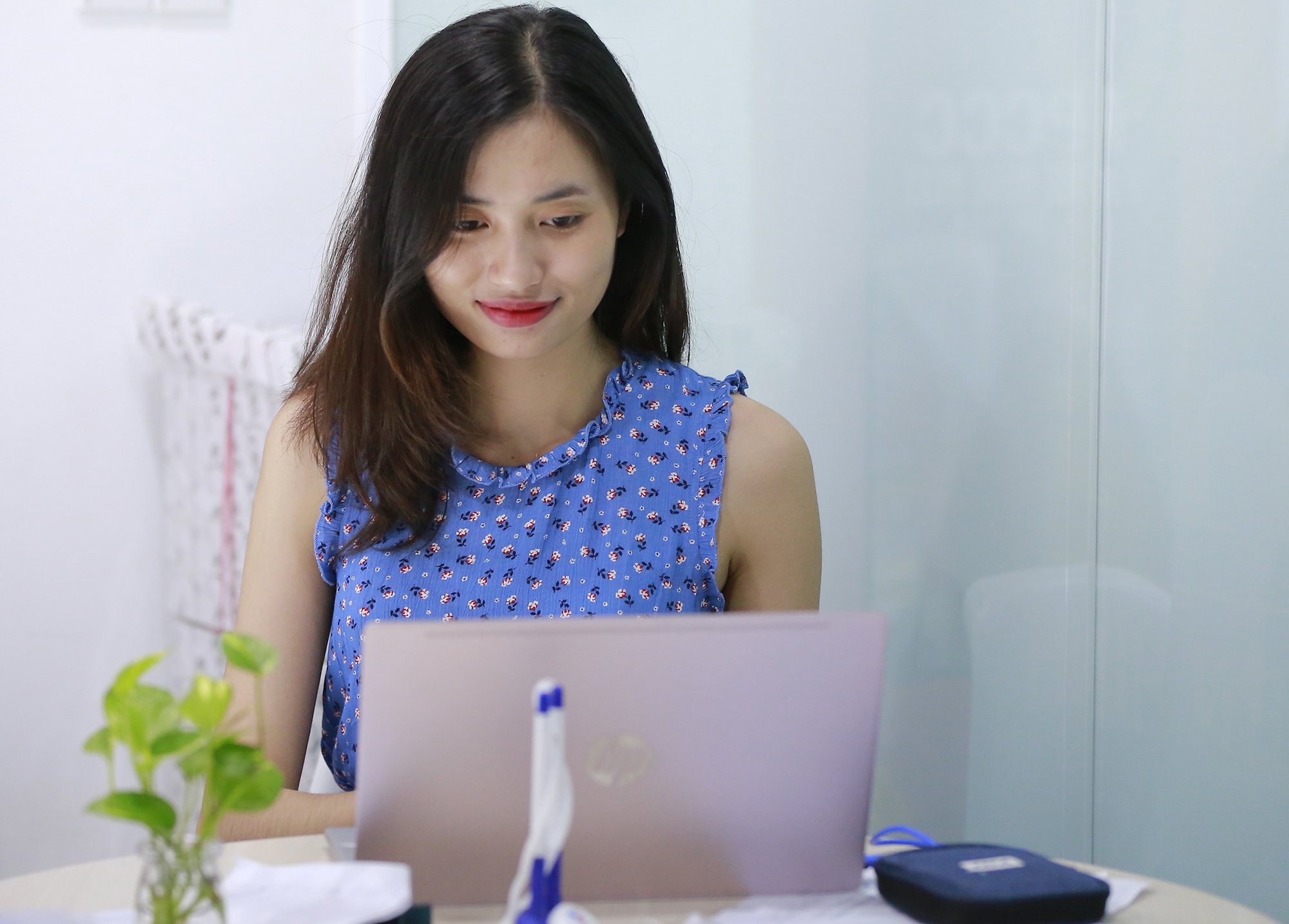 nguoi lao dong nhay viec anh 2