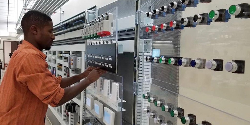 truong day nghe tot nhat anh 2