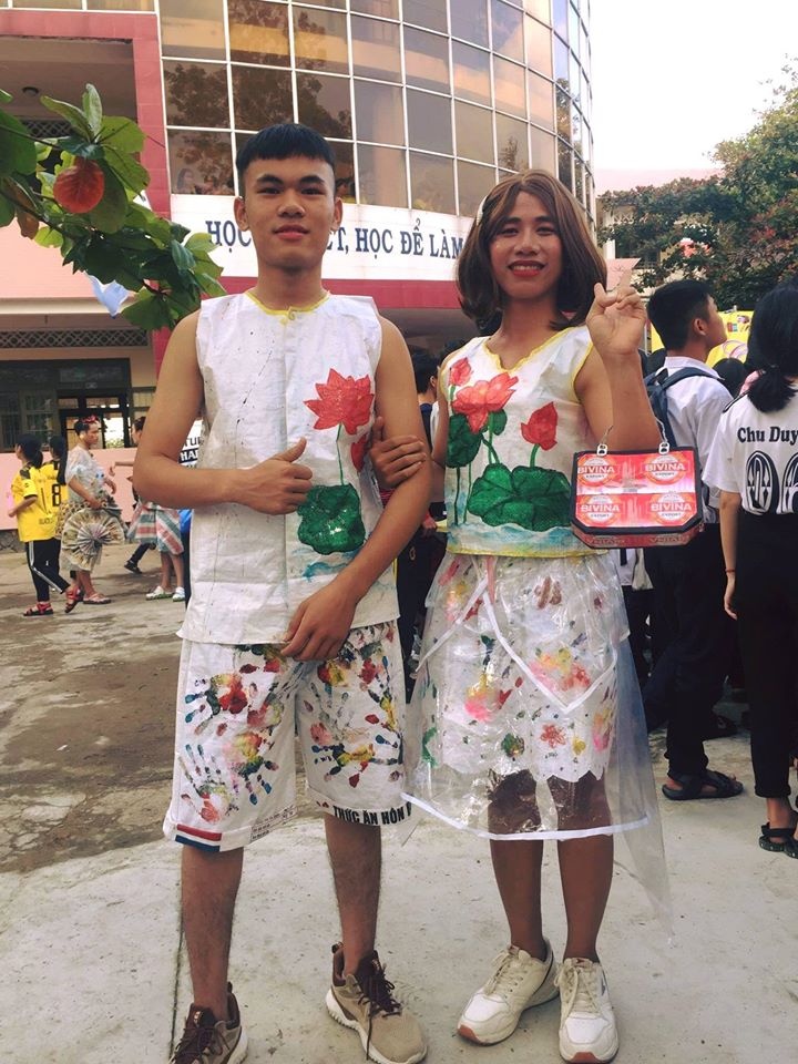 học sinh thiết kế trang phục ảnh 6 hoc sinh thiet ke trang phuc anh 6