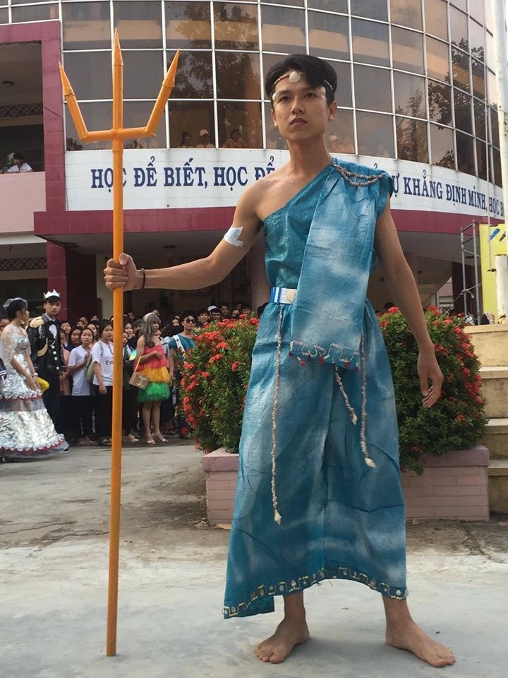 học sinh thiết kế trang phục ảnh 7 hoc sinh thiet ke trang phuc anh 7