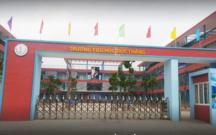 Yeu cau truong bao cao bua an 20.000 dong chi co dau phu, ca vien hinh anh