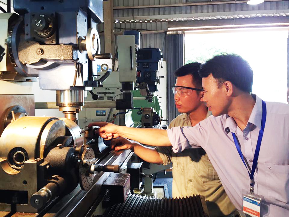 luong sinh vien truong nghe anh 2