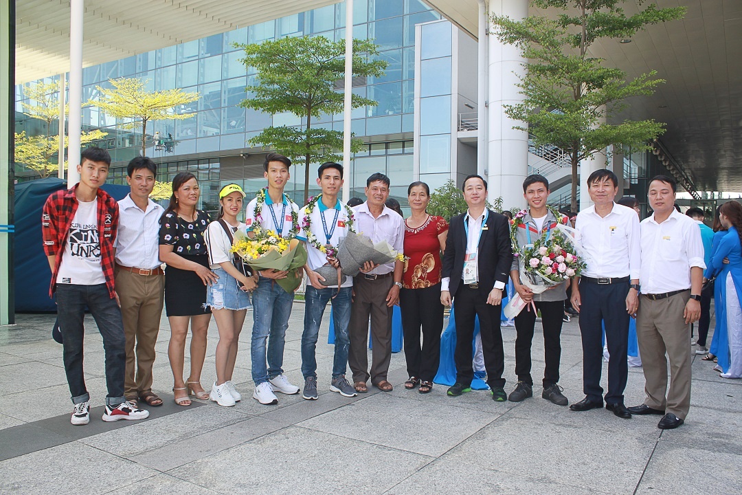 luong sinh vien truong nghe anh 1