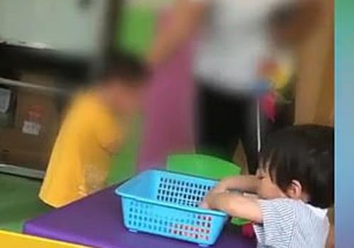 Giao vien mam non ngoi tu 6 thang vi tat tre hinh anh