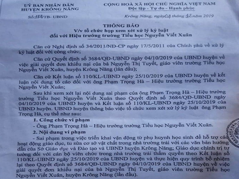 hiệu trưởng bị kỷ luật ảnh 1 hieu truong bi ky luat anh 1