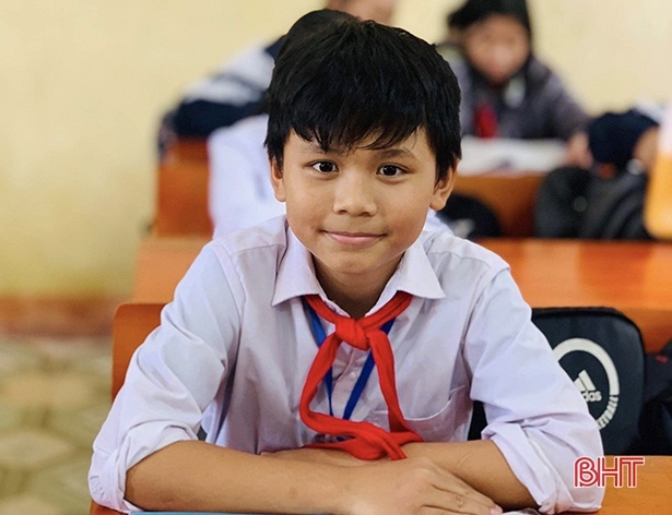 nam sinh nhặt được tiền ảnh 1 nam sinh nhat duoc tien anh 1