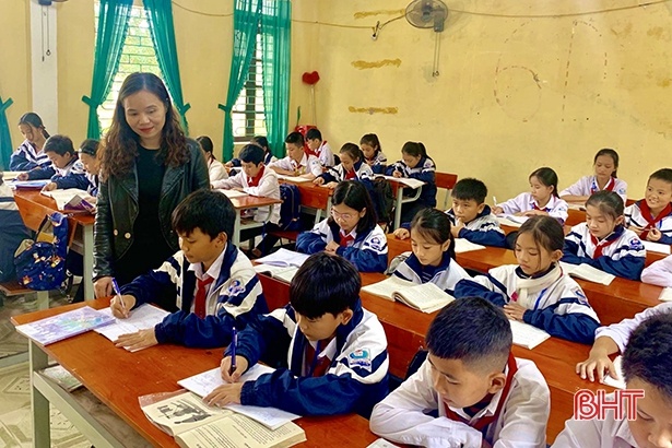 nam sinh nhặt được tiền ảnh 2 nam sinh nhat duoc tien anh 2