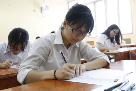 Thanh tra quy trinh ra de khien hoc sinh lop 9 o Ha Noi phai thi lai hinh anh