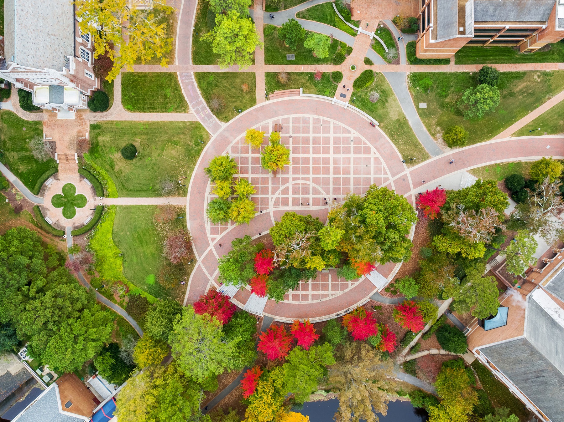 10 truong dai hoc dep nhu tranh anh 10