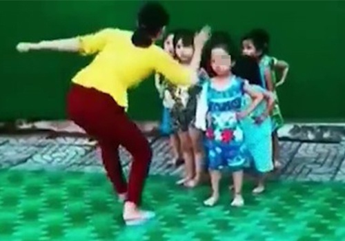 Thuc hu clip co giao day mua tat hoc sinh o Hau Giang hinh anh