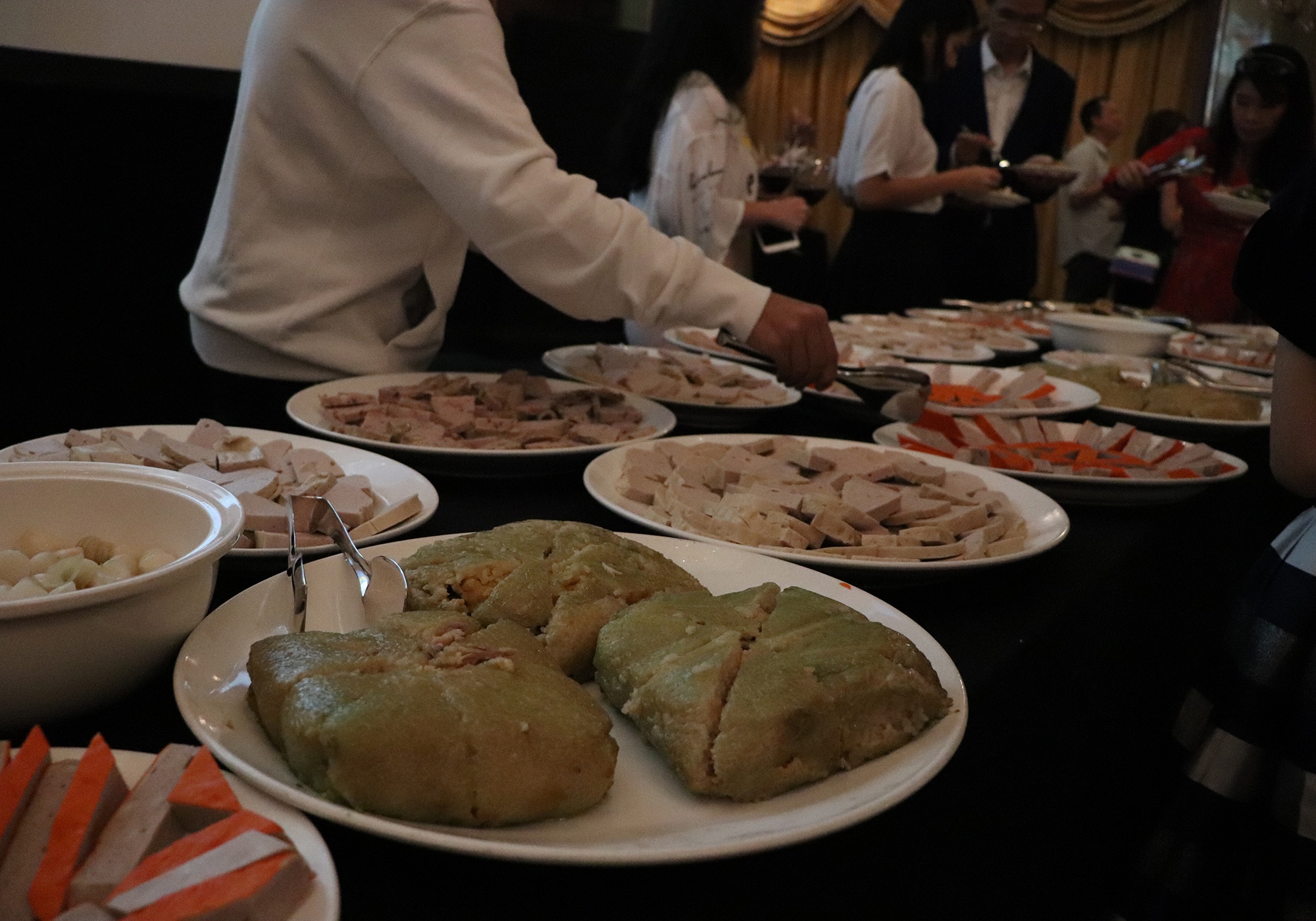 Sinh vien Viet Nam don Tet anh 2