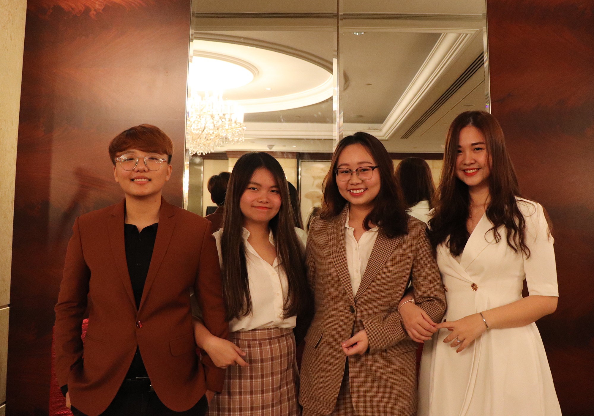 Sinh vien Viet Nam don Tet o dao quoc su tu hinh anh