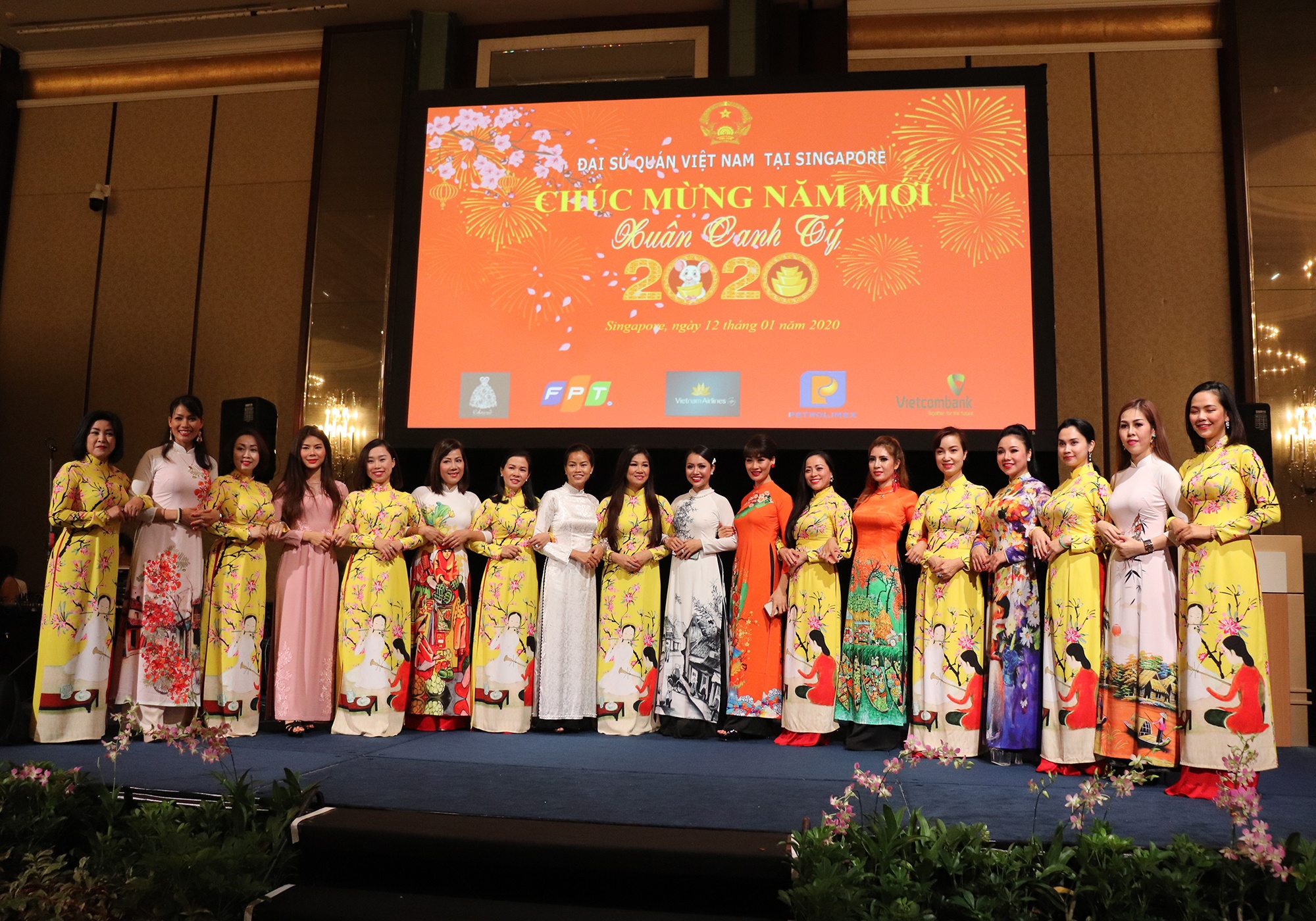 Sinh vien Viet Nam don Tet anh 7