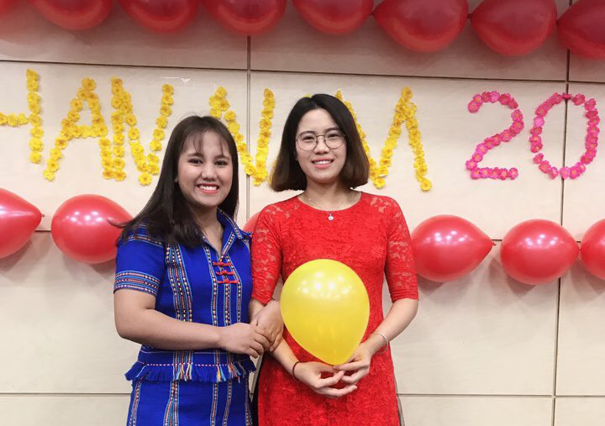 du hoc sinh viet nam don tet anh 7