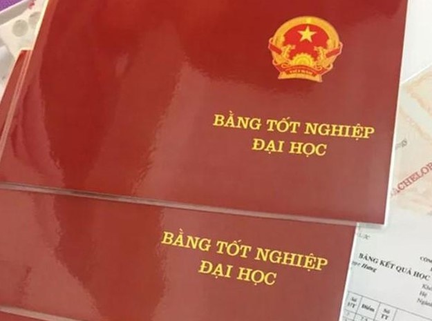 Bằng đại học ảnh 1 Bang dai hoc anh 1