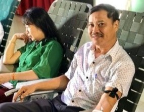 Thay giao 24 lan hien mau cuu nguoi hinh anh