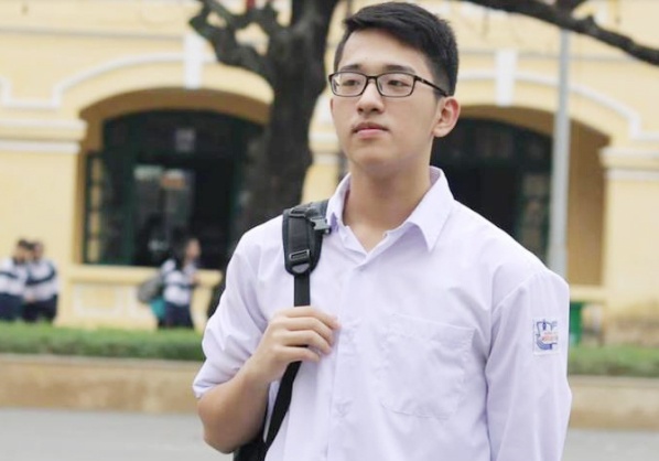 Hai nam sinh Hai Phong chinh phuc hoc bong du hoc My hinh anh