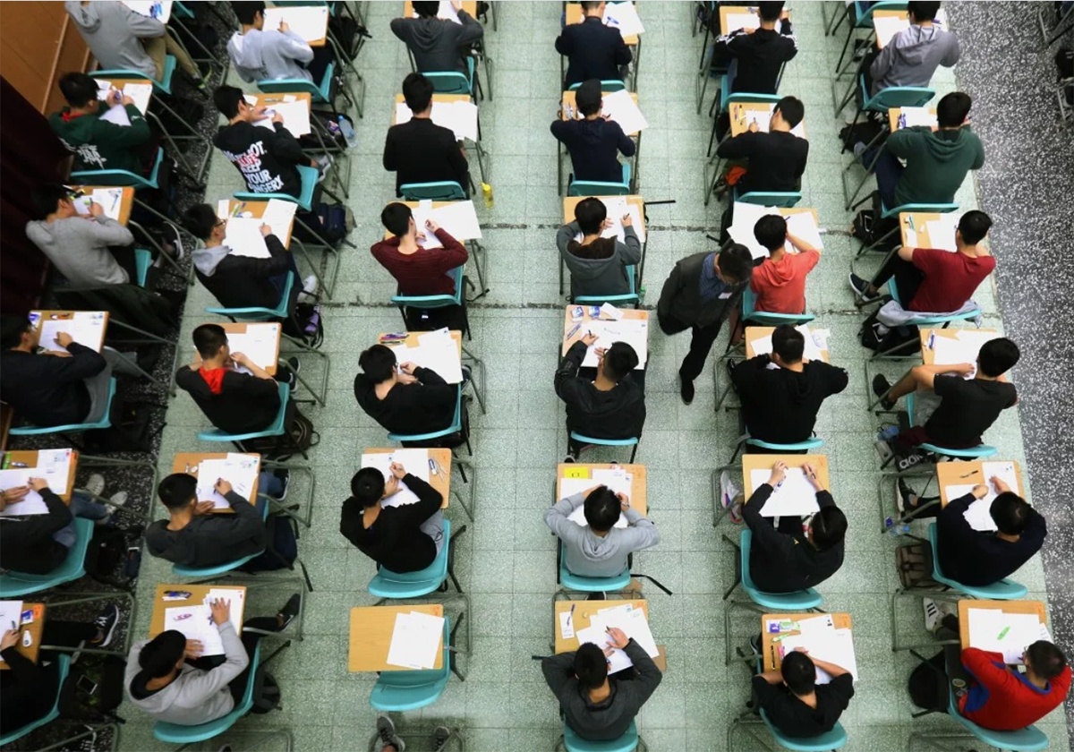 tiep tuc cho hoc sinh nghi hoc it nhat den 20/4 anh 1