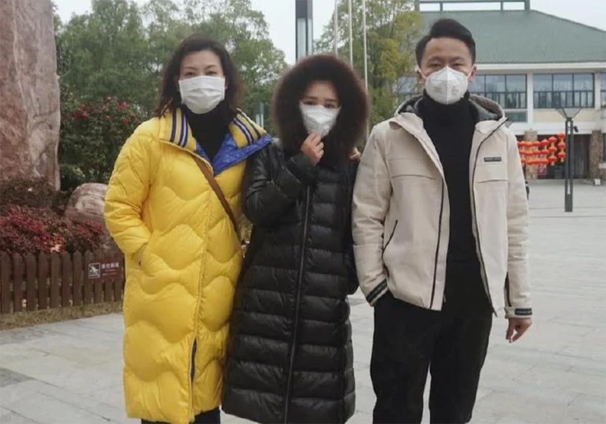 500 sinh vien Vu Han xin tu thue may bay sang Australia hoc tiep hinh anh