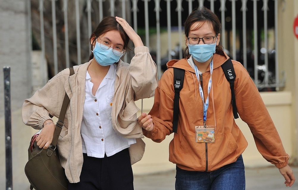 DH Bach khoa Ha Noi hoan hoc tap trung toi dau thang 3 hinh anh